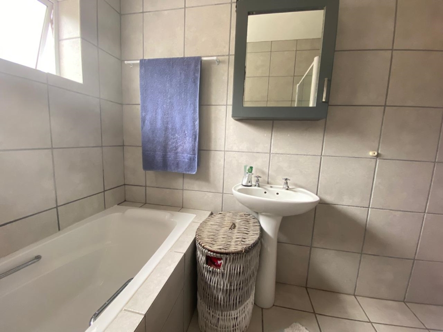 4 Bedroom Property for Sale in Jongensfontein Western Cape